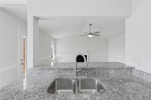 1828 Chantilly CT, Virginia Beach, VA 23451