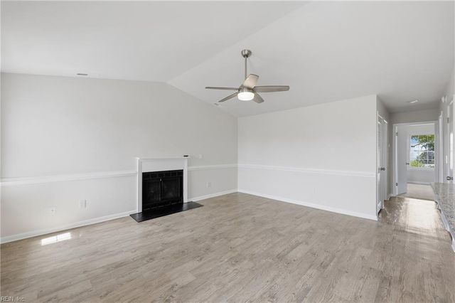 1828 Chantilly CT, Virginia Beach, VA 23451