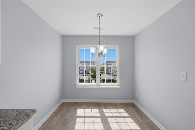 1828 Chantilly CT, Virginia Beach, VA 23451