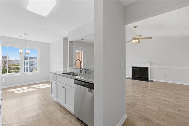 1828 Chantilly CT, Virginia Beach, VA 23451