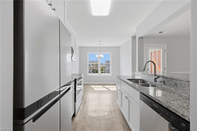 1828 Chantilly CT, Virginia Beach, VA 23451