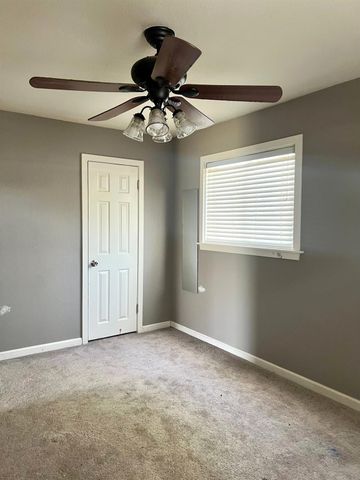 1709 Roanoke Ave, Sacramento, CA 95838