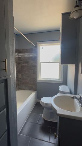 1709 Roanoke Ave, Sacramento, CA 95838