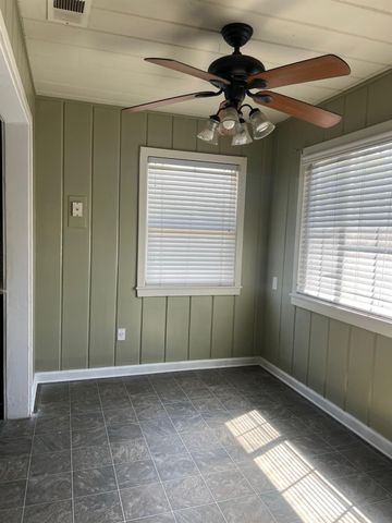 1709 Roanoke Ave, Sacramento, CA 95838