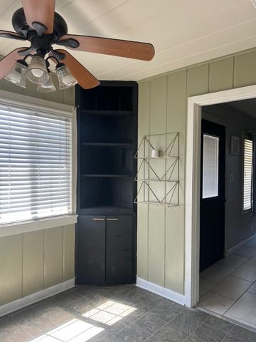 1709 Roanoke Ave, Sacramento, CA 95838