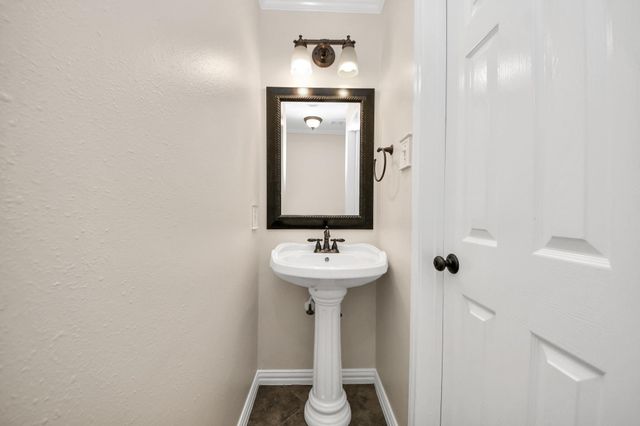 1024 Glenview Drive, Pearland, TX 77581