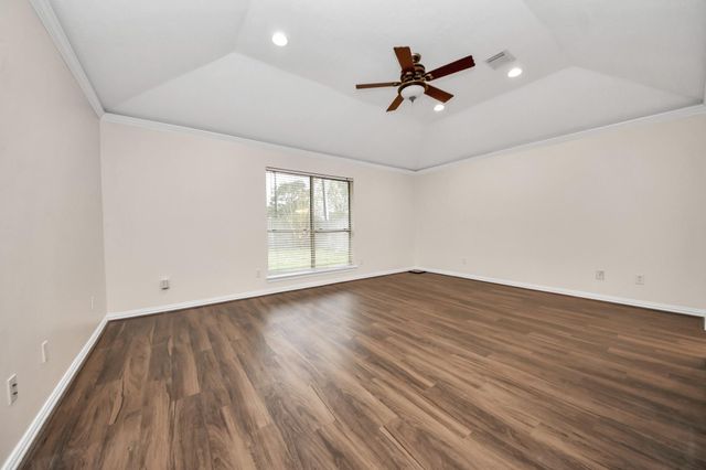 1024 Glenview Drive, Pearland, TX 77581