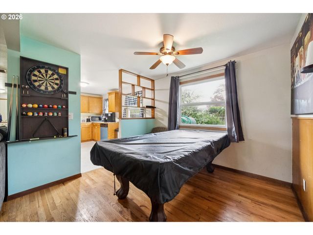 2202 Se 178TH Pl, Portland, OR 97233