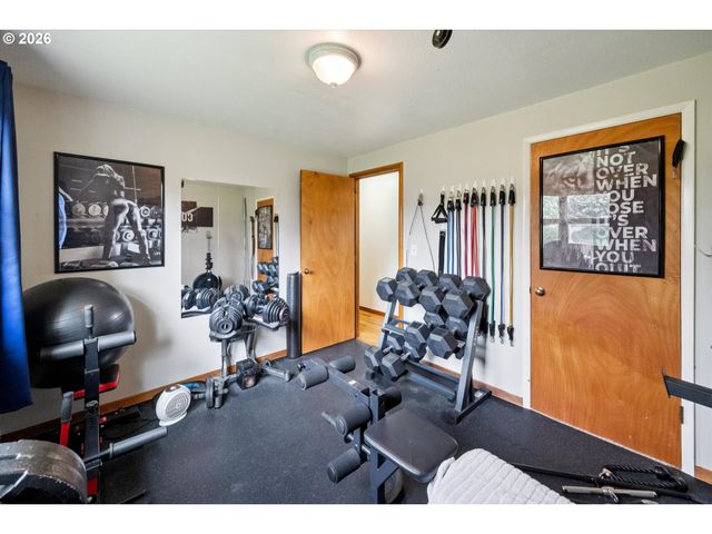 2202 Se 178TH Pl, Portland, OR 97233