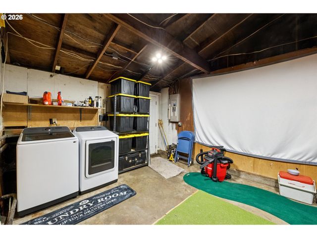 2202 Se 178TH Pl, Portland, OR 97233