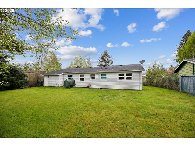 2202 Se 178TH Pl, Portland, OR 97233