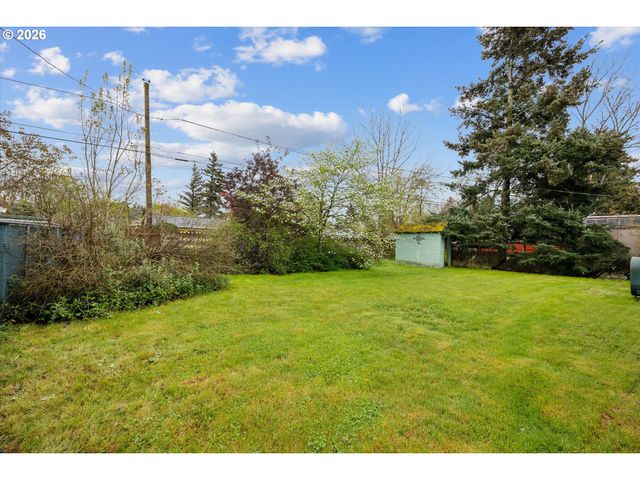 2202 Se 178TH Pl, Portland, OR 97233