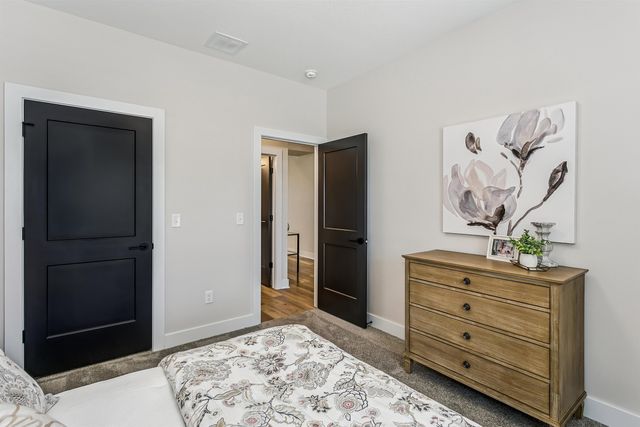 205 S Heritage Way, Andover, KS 67002