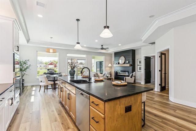 205 S Heritage Way, Andover, KS 67002