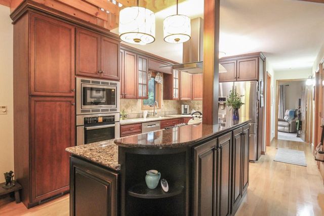 W9056 Ripley Road, Cambridge, WI 53523
