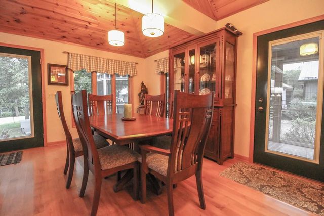 W9056 Ripley Road, Cambridge, WI 53523