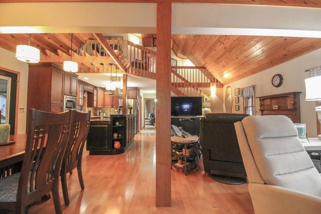 W9056 Ripley Road, Cambridge, WI 53523