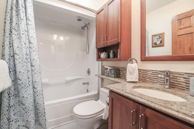 W9056 Ripley Road, Cambridge, WI 53523