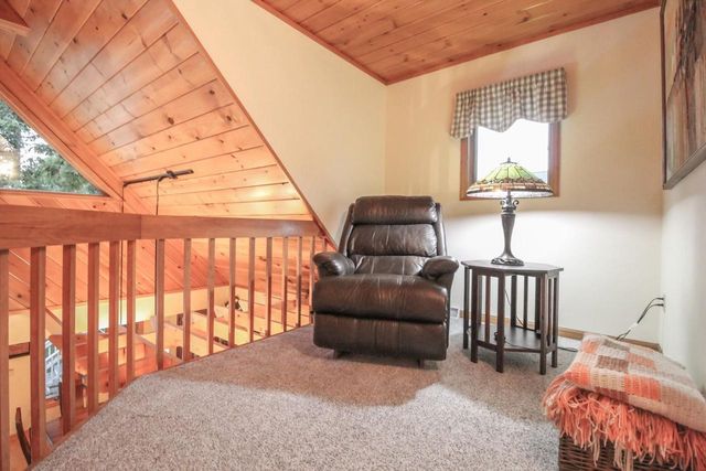 W9056 Ripley Road, Cambridge, WI 53523