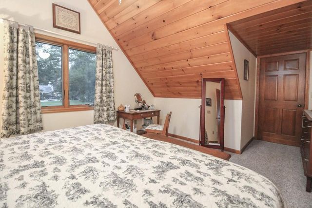 W9056 Ripley Road, Cambridge, WI 53523