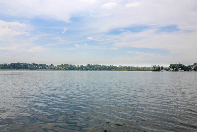 W9056 Ripley Road, Cambridge, WI 53523