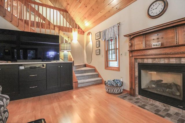 W9056 Ripley Road, Cambridge, WI 53523