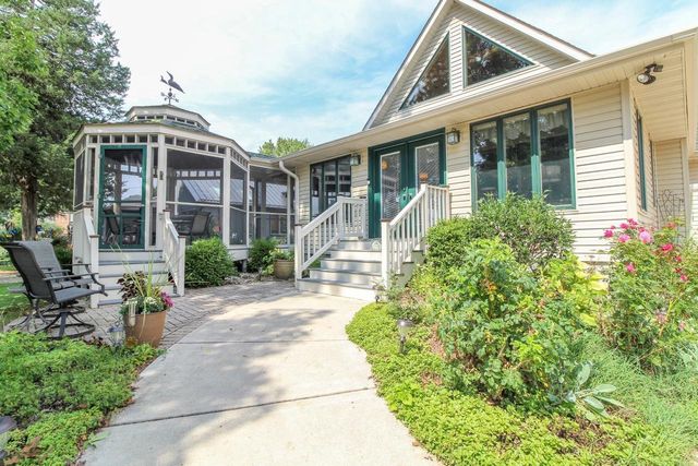 W9056 Ripley Road, Cambridge, WI 53523