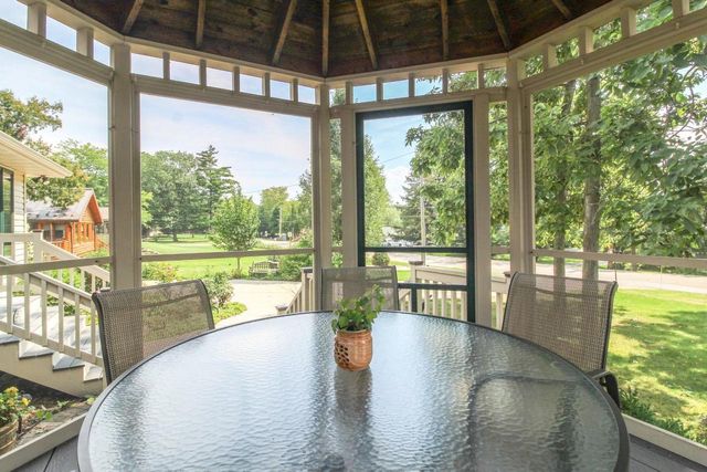 W9056 Ripley Road, Cambridge, WI 53523