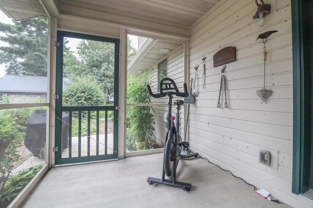 W9056 Ripley Road, Cambridge, WI 53523