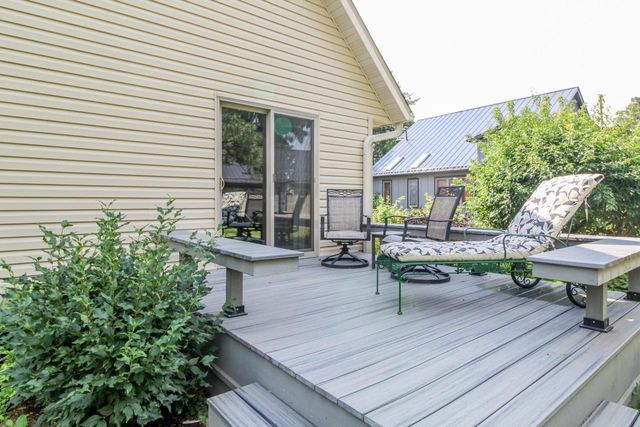 W9056 Ripley Road, Cambridge, WI 53523