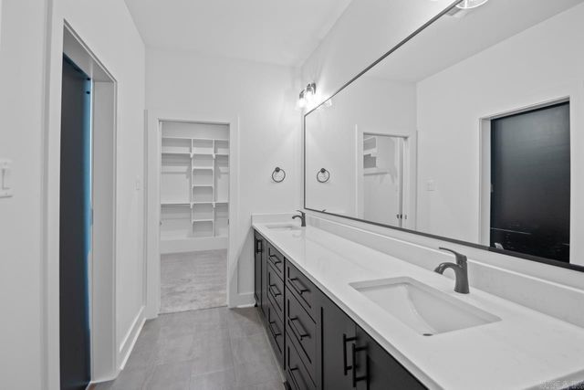 3881 Spencer Crossing Drive, Benton, AR 72019