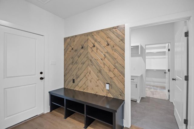 3881 Spencer Crossing Drive, Benton, AR 72019