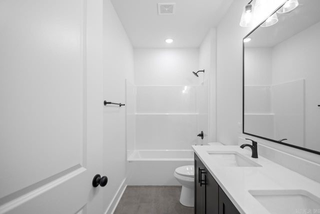 3881 Spencer Crossing Drive, Benton, AR 72019