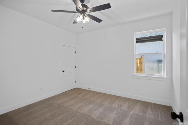 3881 Spencer Crossing Drive, Benton, AR 72019