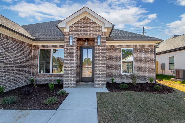 3881 Spencer Crossing Drive, Benton, AR 72019