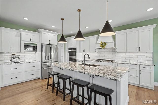 114 Gladshire Lane, Warrenton, MO 63383
