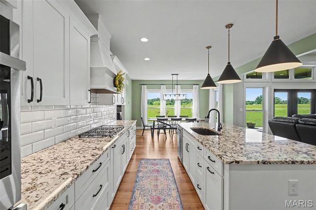 114 Gladshire Lane, Warrenton, MO 63383