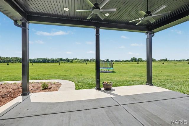 114 Gladshire Lane, Warrenton, MO 63383