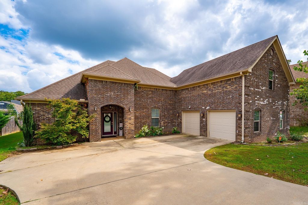 6899 Grace Village Drive, Alexander, AR 72002