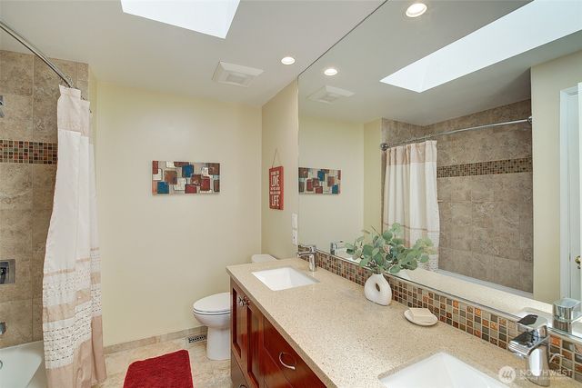 12104 NE 141st Street, Kirkland, WA 98034