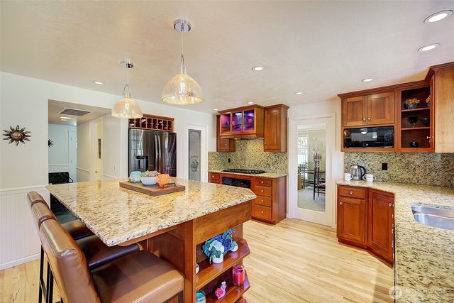12104 NE 141st Street, Kirkland, WA 98034