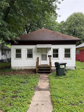 709 Rhodes Street, Grandview, MO 64030