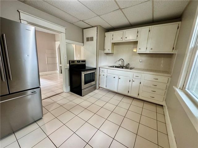 709 Rhodes Street, Grandview, MO 64030