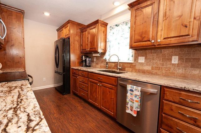 1704 Beverly Circle, Harrisonville, MO 64701