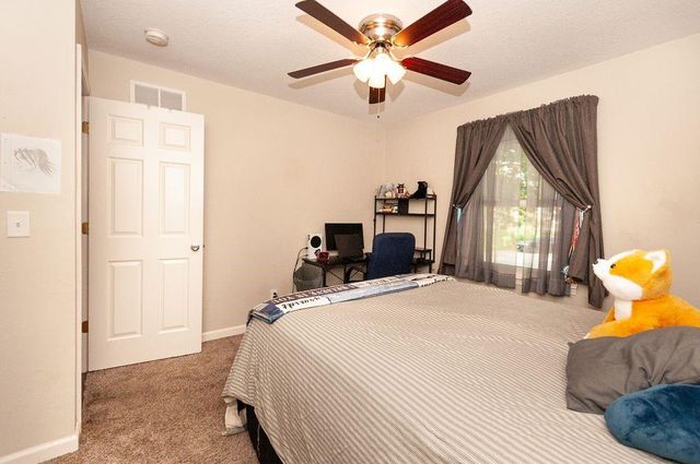 1704 Beverly Circle, Harrisonville, MO 64701