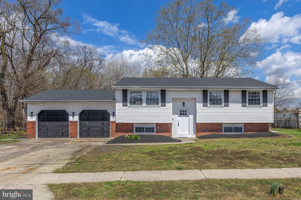 185 WARD LN, Williamstown, NJ 08094