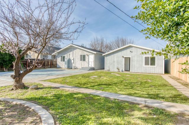 1324 Union Street, Kingsburg, CA 93631