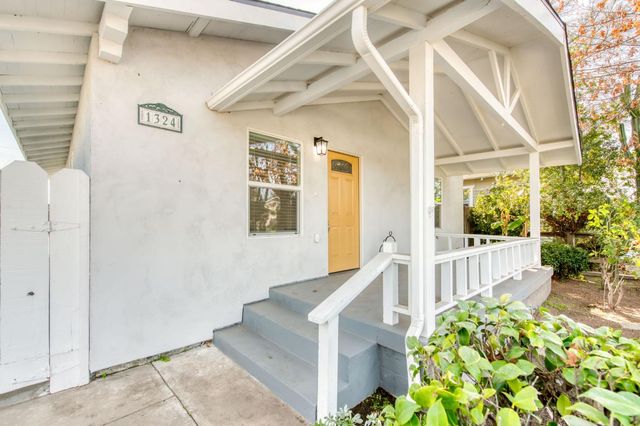 1324 Union Street, Kingsburg, CA 93631