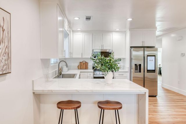 1324 Union Street, Kingsburg, CA 93631