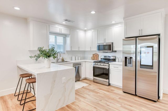 1324 Union Street, Kingsburg, CA 93631